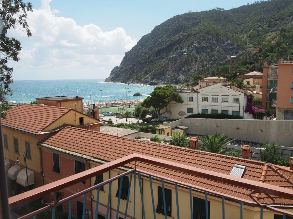 Endro'S Rooms Monterosso al Mare Exterior photo