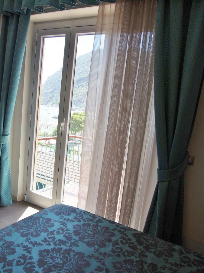 Endro'S Rooms Monterosso al Mare Exterior photo